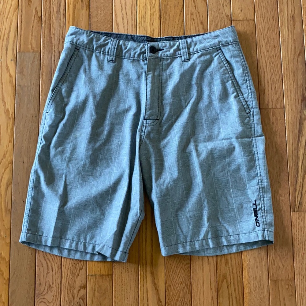 Men’s O’Neill shorts.
